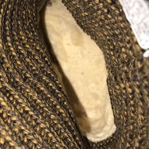 EUC Cardy UGGs - Picture 7 of 8